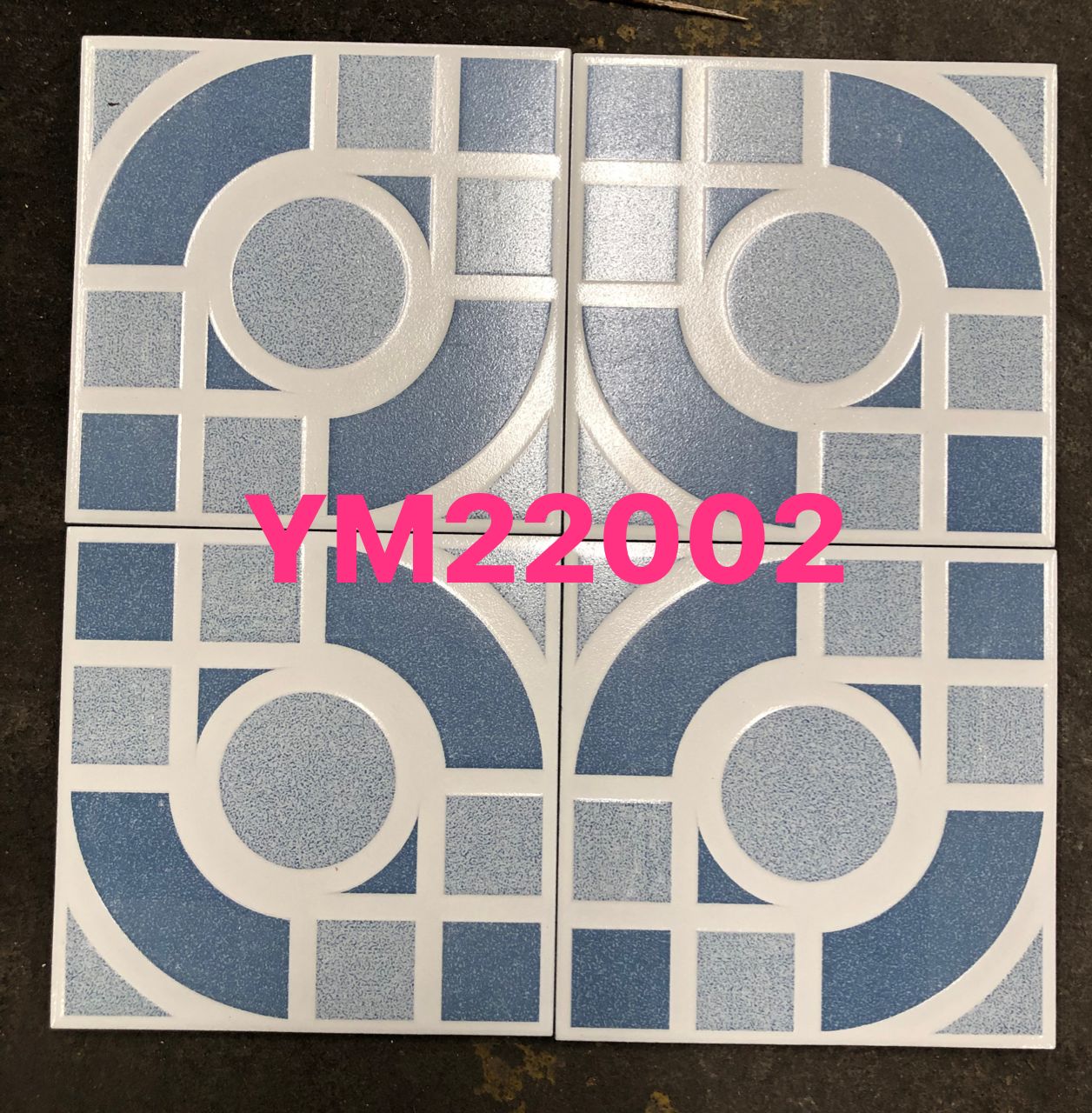 Un carton de Carreau  20/20