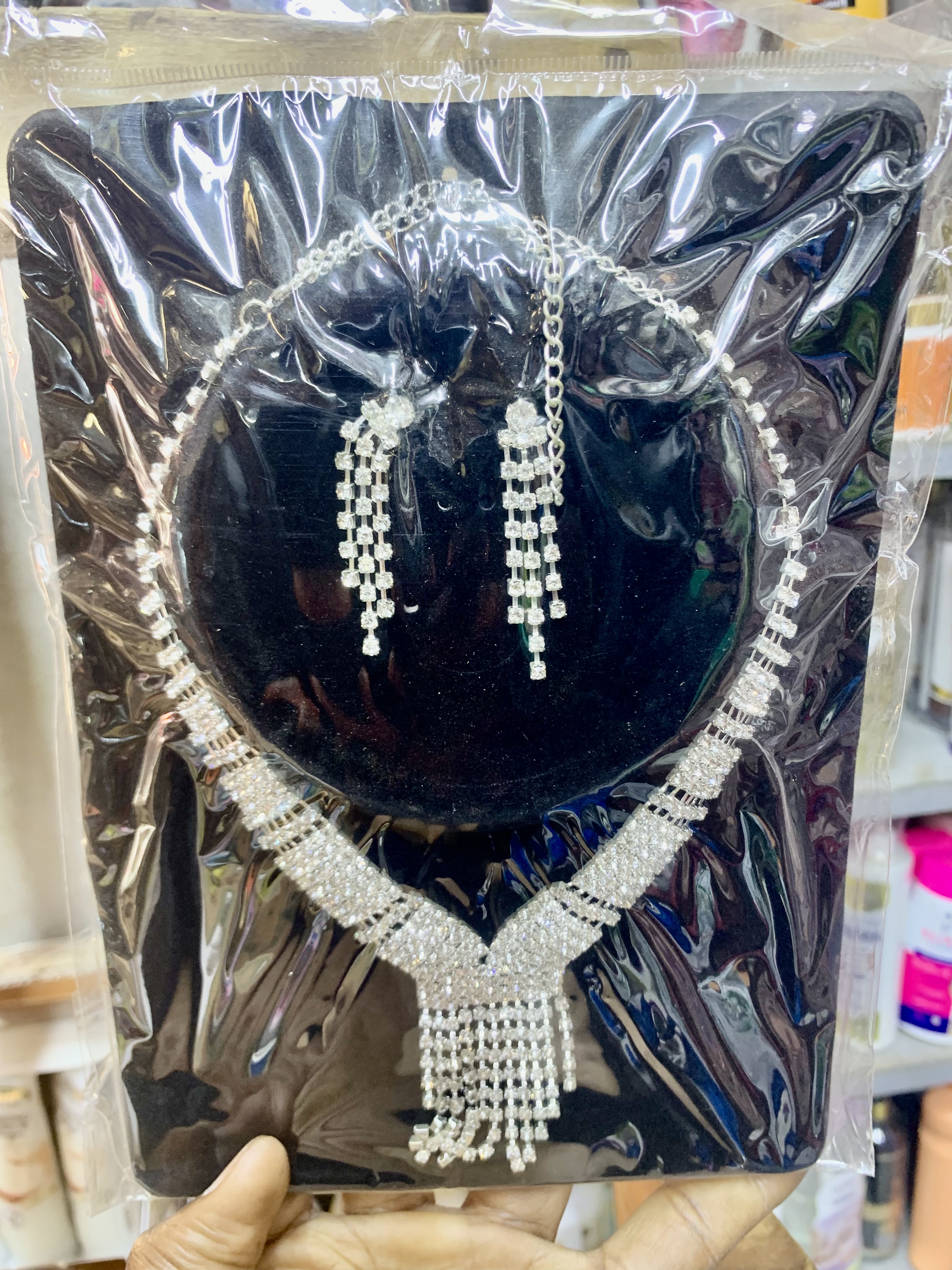 Collier 12
