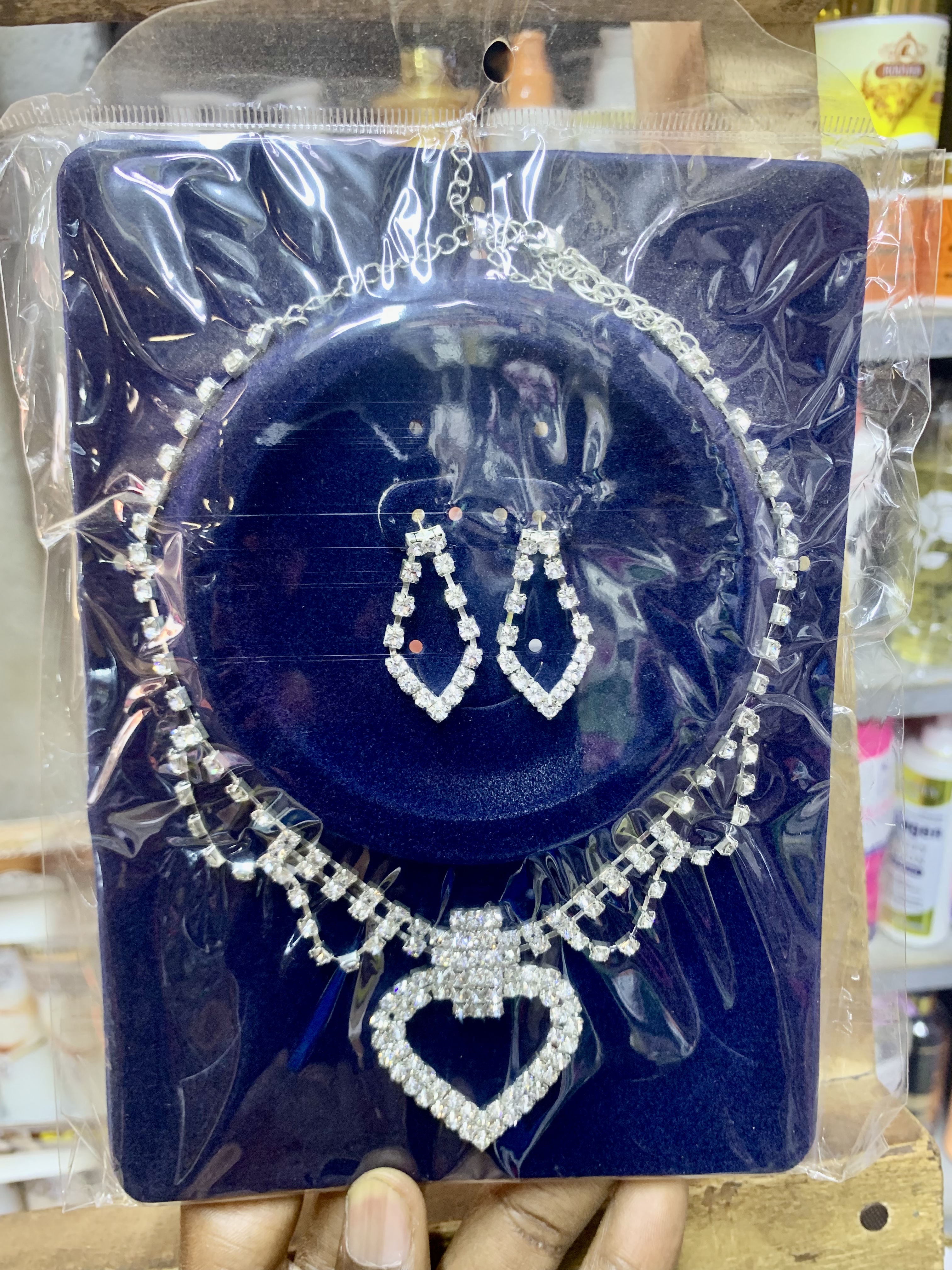 Collier 10