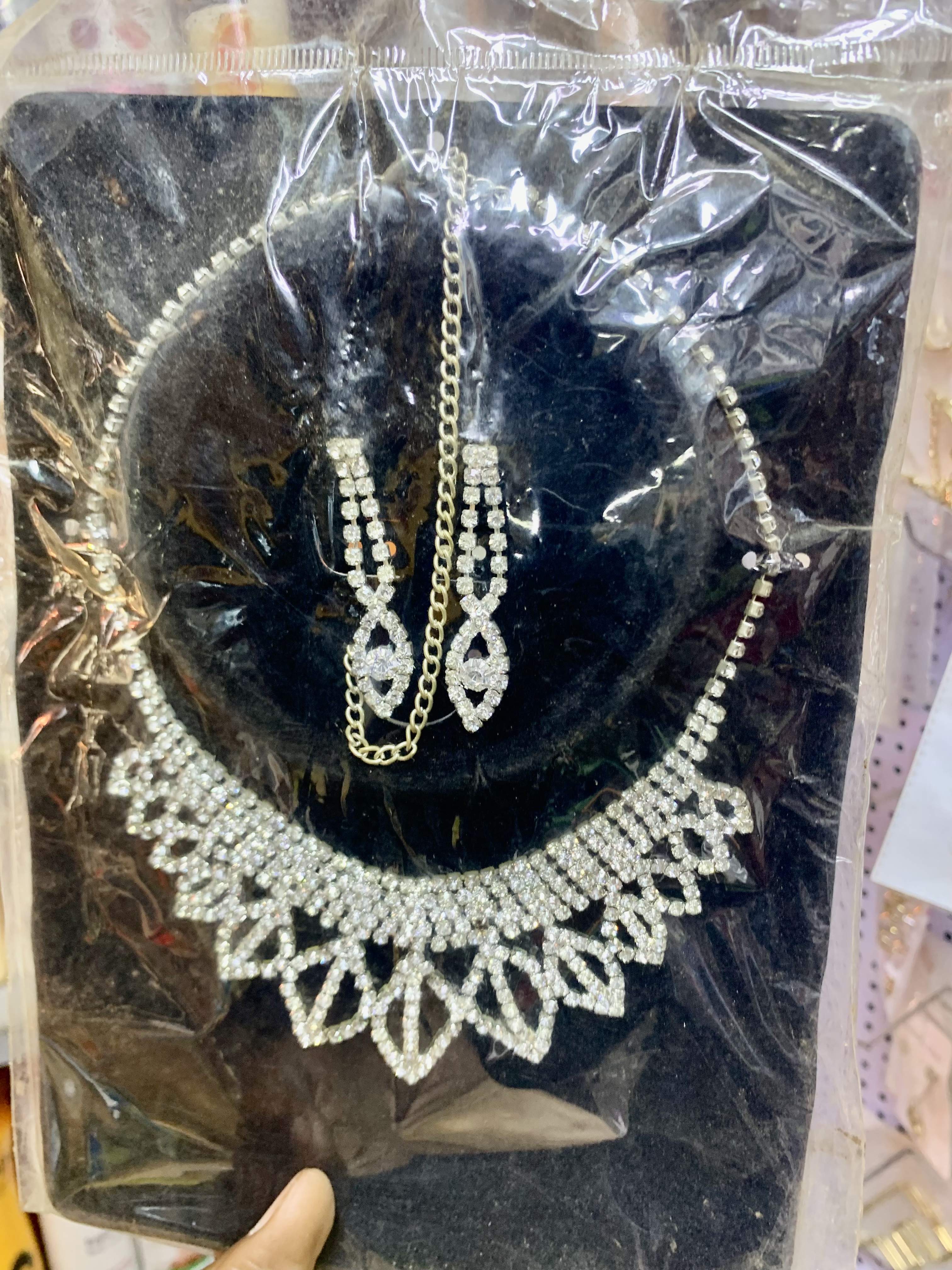 Collier 3