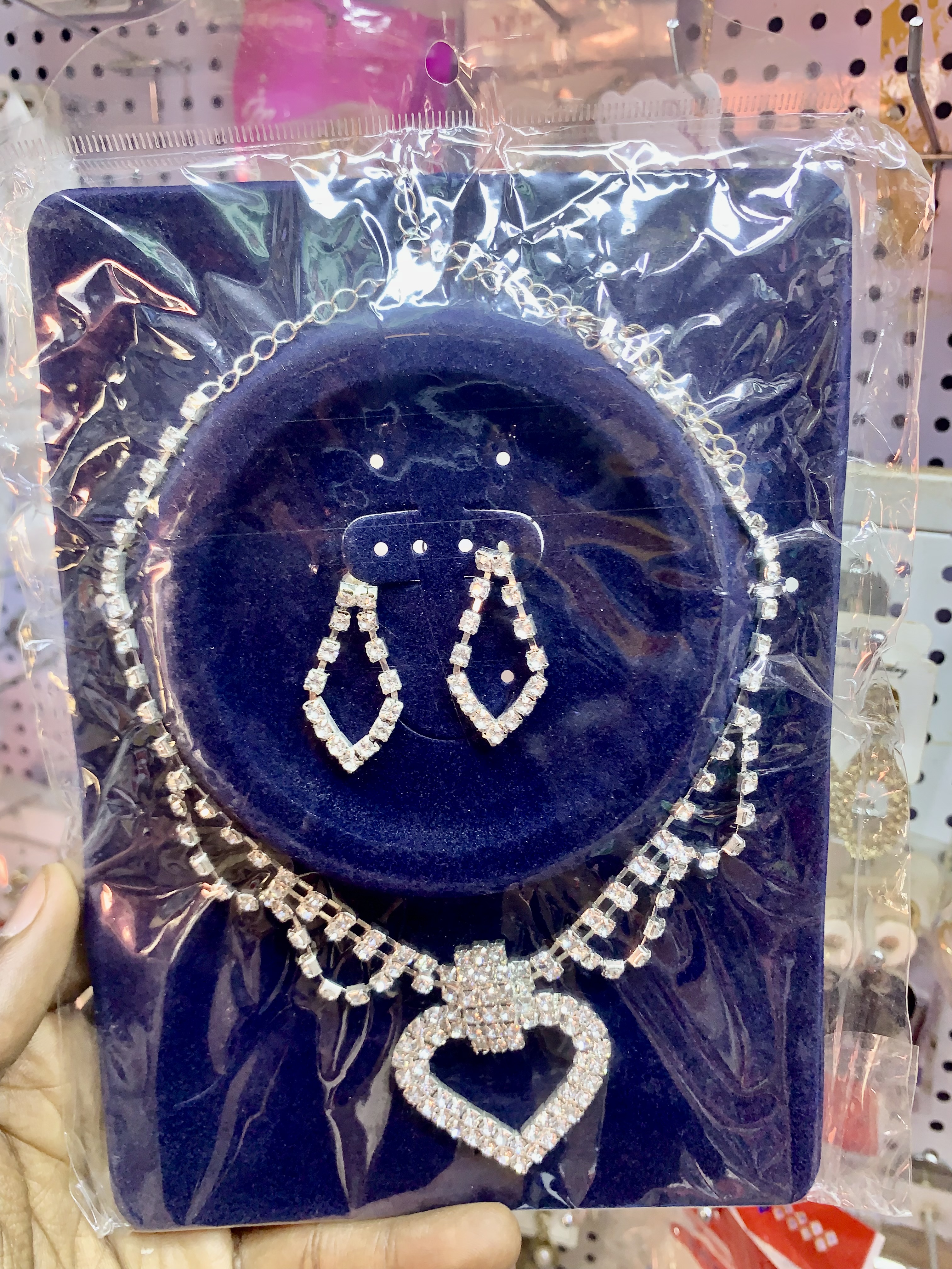 Collier 13